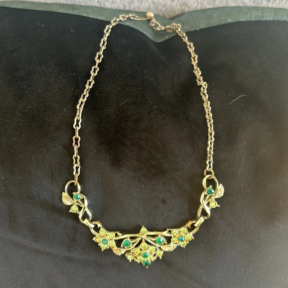 Vintage emerald necklace